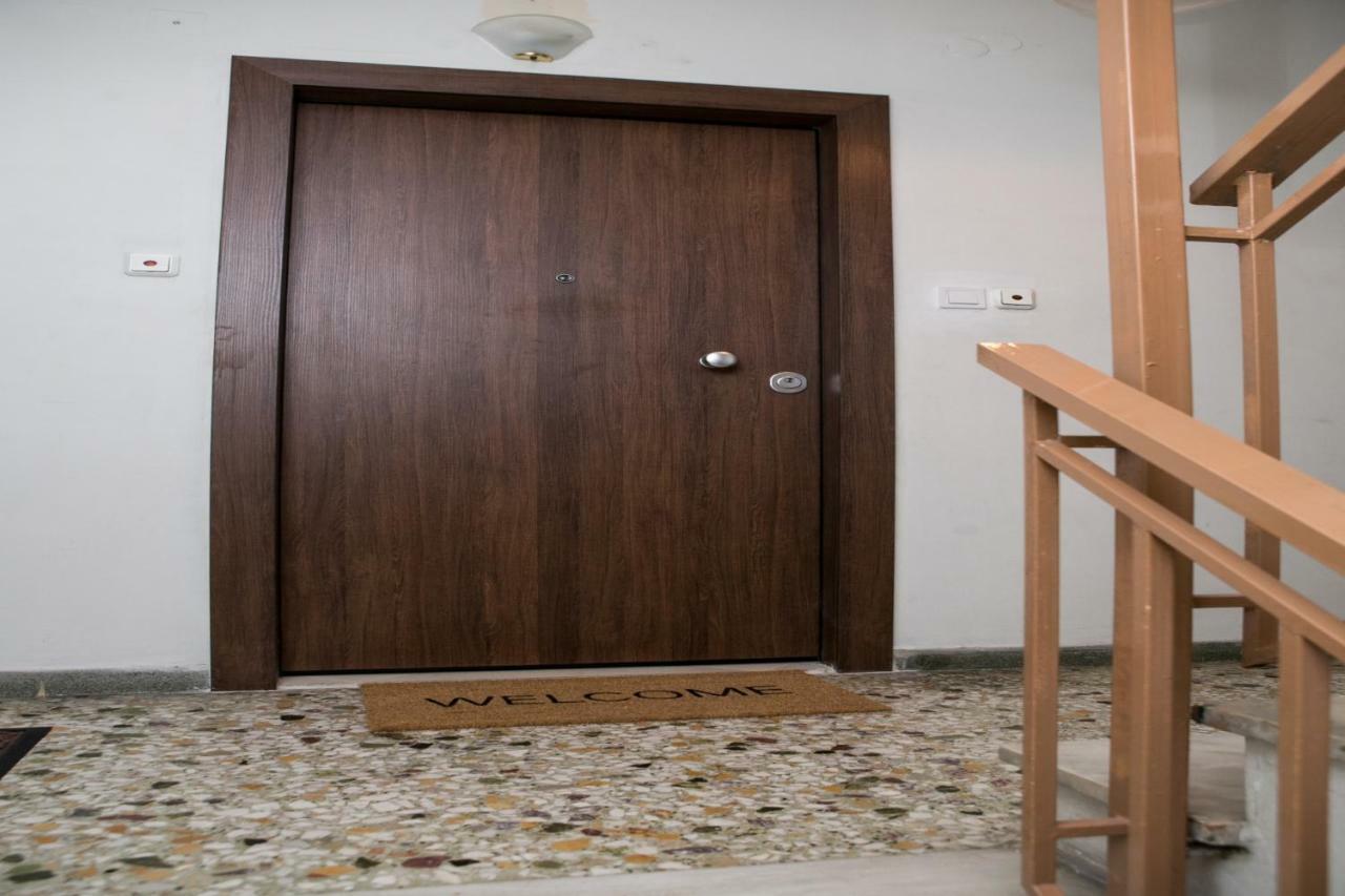 Best House, Anakreontos, Perivolaki, Nikaia, P... Pire Dış mekan fotoğraf